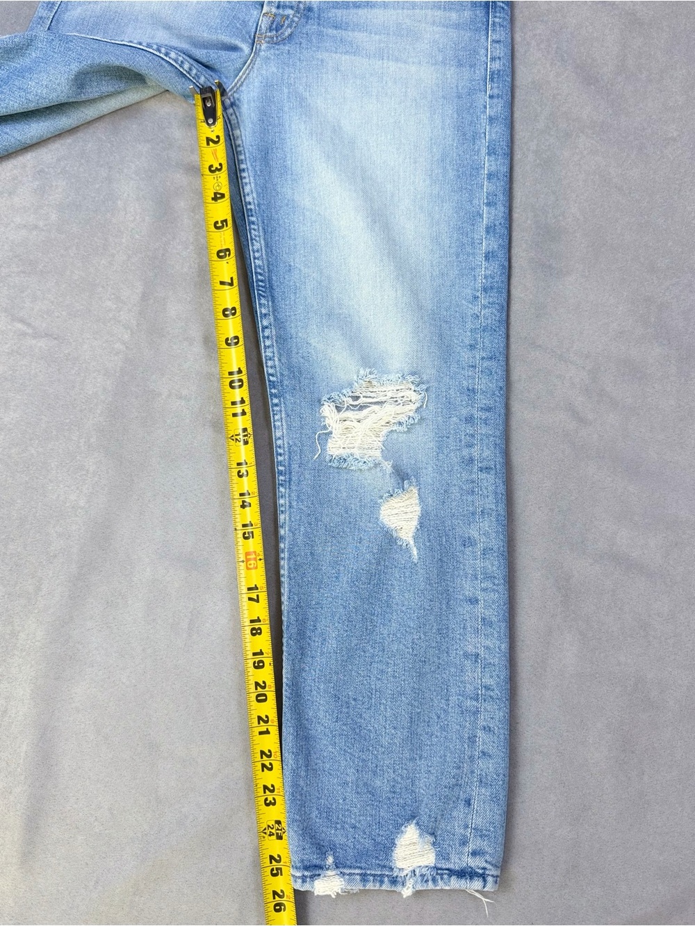 MOTHER The Tomcat Jeans The Confession Size 26 Distressed - Picture 9 of 12